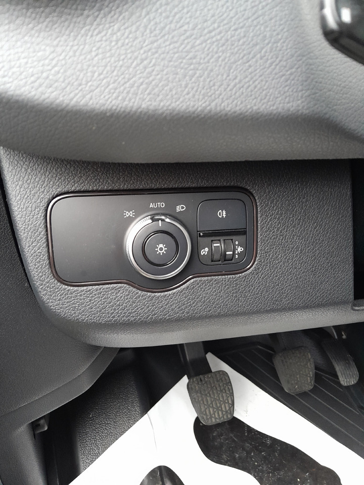 MERCEDES-BENZ Sprinter - Fourgon plateau: photos 5 MERCEDES-BENZ Sprinter - Fourgon plateau: photos 5