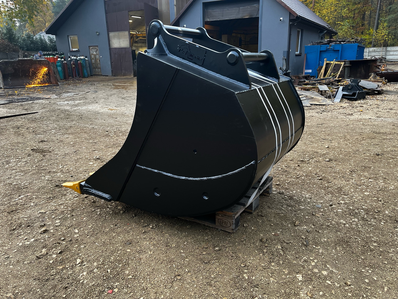 Łyżka podsiębierna - Godet pour pelle: photos 4 Łyżka podsiębierna - Godet pour pelle: photos 4