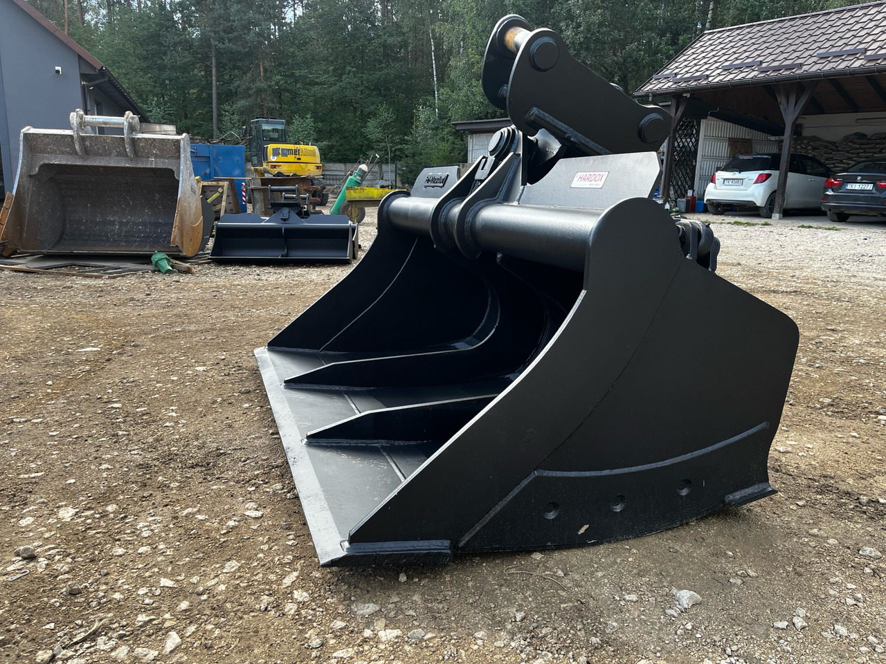 Łyżka skarpowa hydraulicznie uchylna 1.4m3 - Godet pour pelle: photos 3 Łyżka skarpowa hydraulicznie uchylna 1.4m3 - Godet pour pelle: photos 3