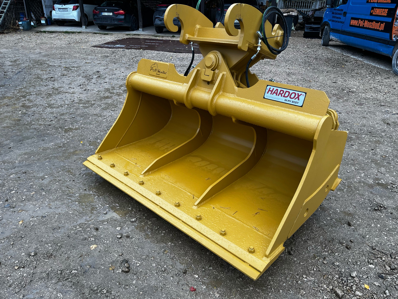 Łyżka skarpowa hydraulicznie uchylna - Godet pour pelle: photos 1 Łyżka skarpowa hydraulicznie uchylna - Godet pour pelle: photos 1