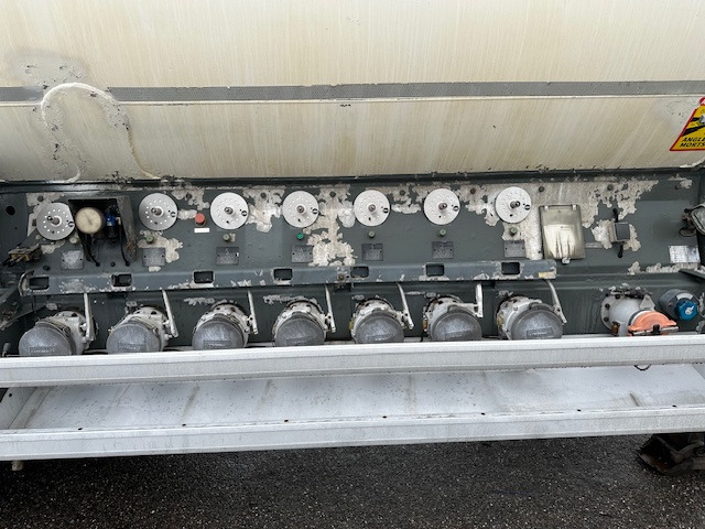 TRAILOR HYDROCARBURES 38000L - Semi-remorque citerne: photos 5 TRAILOR HYDROCARBURES 38000L - Semi-remorque citerne: photos 5