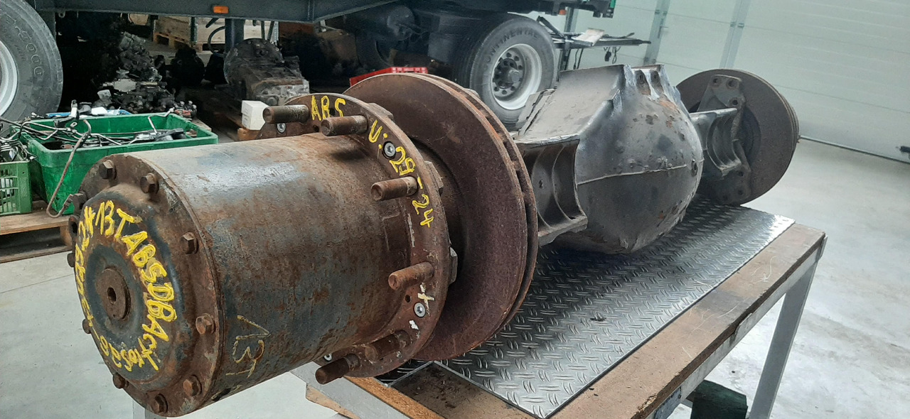 Gebrauchte DB Actros 26 - 43, Außenplanetenachse, ABS, 13 Tonnen, Artikel - Nr. : 81.99999 - 9999 - Essieu arrière pour Camion: photos 3 Gebrauchte DB Actros 26 - 43, Außenplanetenachse, ABS, 13 Tonnen, Artikel - Nr. : 81.99999 - 9999 - Essieu arrière pour Camion: photos 3