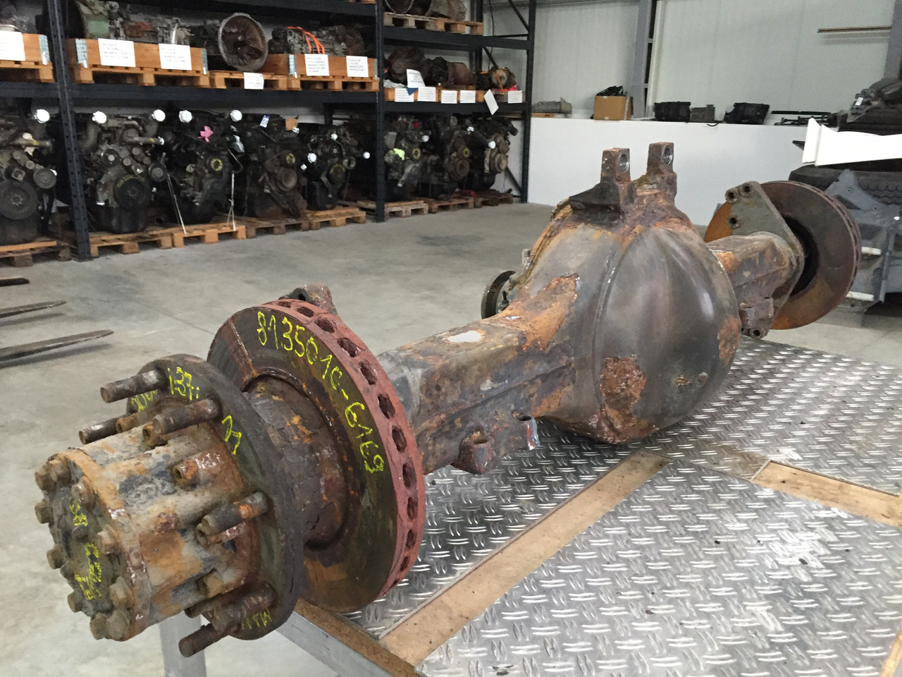 Gebrauchte Hinterachse MAN TGM 15.280, Typ : HY 11 3000, Artikel - Nr. : 81.35010 - 6169 - Essieu arrière pour Camion: photos 2 Gebrauchte Hinterachse MAN TGM 15.280, Typ : HY 11 3000, Artikel - Nr. : 81.35010 - 6169 - Essieu arrière pour Camion: photos 2