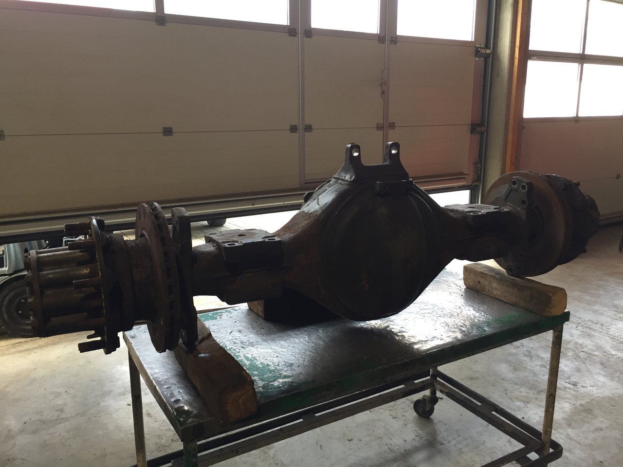 Gebrauchte Hinterradachse DB Axor 1824, Typ : HL6 / 1DCSL - 13, Artikel - Nr. : 99.99999 - 9999 - Essieu arrière pour Camion: photos 1 Gebrauchte Hinterradachse DB Axor 1824, Typ : HL6 / 1DCSL - 13, Artikel - Nr. : 99.99999 - 9999 - Essieu arrière pour Camion: photos 1