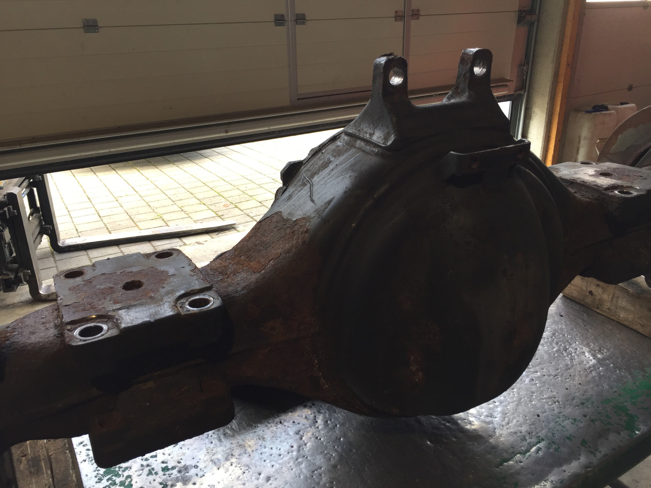 Gebrauchte Hinterradachse DB Axor 1824, Typ : HL6 / 1DCSL - 13, Artikel - Nr. : 99.99999 - 9999 - Essieu arrière pour Camion: photos 3 Gebrauchte Hinterradachse DB Axor 1824, Typ : HL6 / 1DCSL - 13, Artikel - Nr. : 99.99999 - 9999 - Essieu arrière pour Camion: photos 3