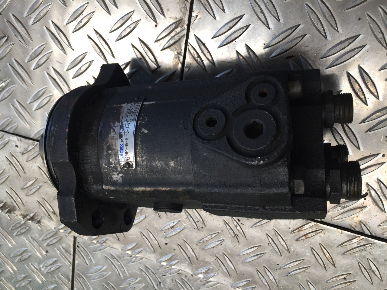 Gebrauchte Hydraulikpumpe / Lenkung VOLVO Radlader L40 B, Artikel - Nr. : 08994899 - Pompe hydraulique pour Camion: photos 4 Gebrauchte Hydraulikpumpe / Lenkung VOLVO Radlader L40 B, Artikel - Nr. : 08994899 - Pompe hydraulique pour Camion: photos 4
