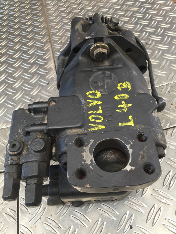 Gebrauchte Hydraulikpumpe / Lenkung VOLVO Radlader L40 B, Artikel - Nr. : 1534604 - Pompe hydraulique pour Camion: photos 3 Gebrauchte Hydraulikpumpe / Lenkung VOLVO Radlader L40 B, Artikel - Nr. : 1534604 - Pompe hydraulique pour Camion: photos 3