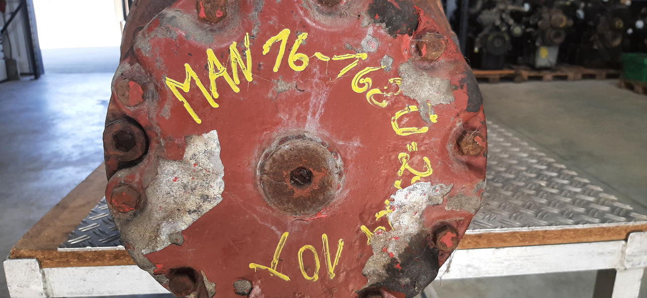 Gebrauchte MAN 16.168, Planetenachse, Artikel - Nr. : 81.99999 - 9999 - Essieu arrière pour Camion: photos 4 Gebrauchte MAN 16.168, Planetenachse, Artikel - Nr. : 81.99999 - 9999 - Essieu arrière pour Camion: photos 4