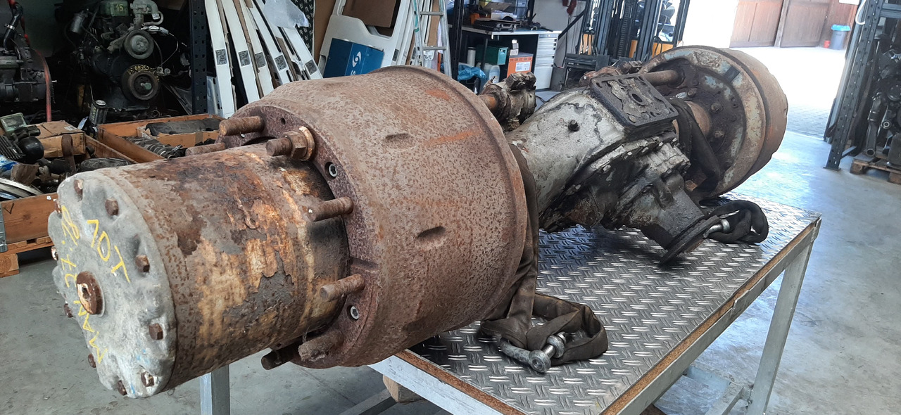 Gebrauchte MAN, Planetenachse, Artikel - Nr. : 81.99999 - 9999 - Essieu arrière pour Camion: photos 1 Gebrauchte MAN, Planetenachse, Artikel - Nr. : 81.99999 - 9999 - Essieu arrière pour Camion: photos 1