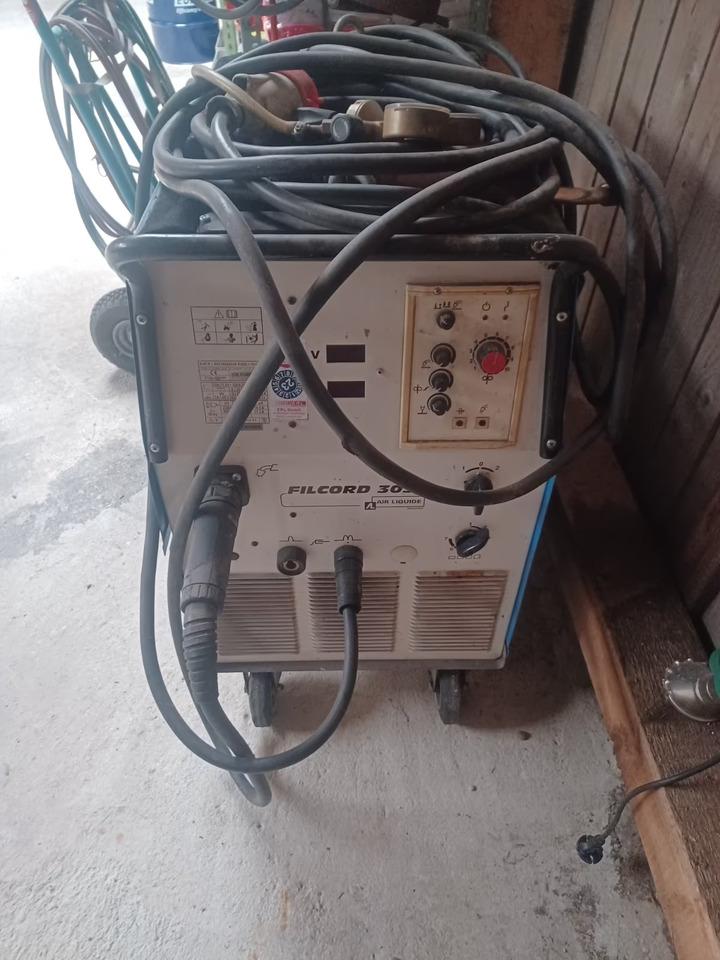 Gebrauchtes Schweissgerät Filcord 303 C Oerlikon, Artikel - Nr. : 00378930234 - Equipement de soudage: photos 4 Gebrauchtes Schweissgerät Filcord 303 C Oerlikon, Artikel - Nr. : 00378930234 - Equipement de soudage: photos 4