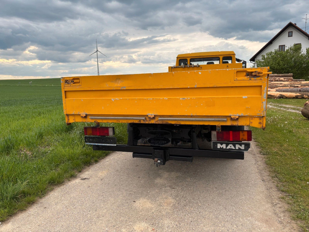 MAN 8.224 L 2000 - Camion plateau: photos 5 MAN 8.224 L 2000 - Camion plateau: photos 5