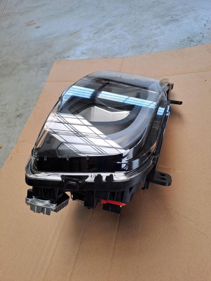 ---Neuw. Hauptscheinwerfer MAN TG3 rechts, Leuchtweitenverstellung, Artikel - Nr. : 81.25101 - 6738 - Feu avant pour Camion: photos 2 ---Neuw. Hauptscheinwerfer MAN TG3 rechts, Leuchtweitenverstellung, Artikel - Nr. : 81.25101 - 6738 - Feu avant pour Camion: photos 2