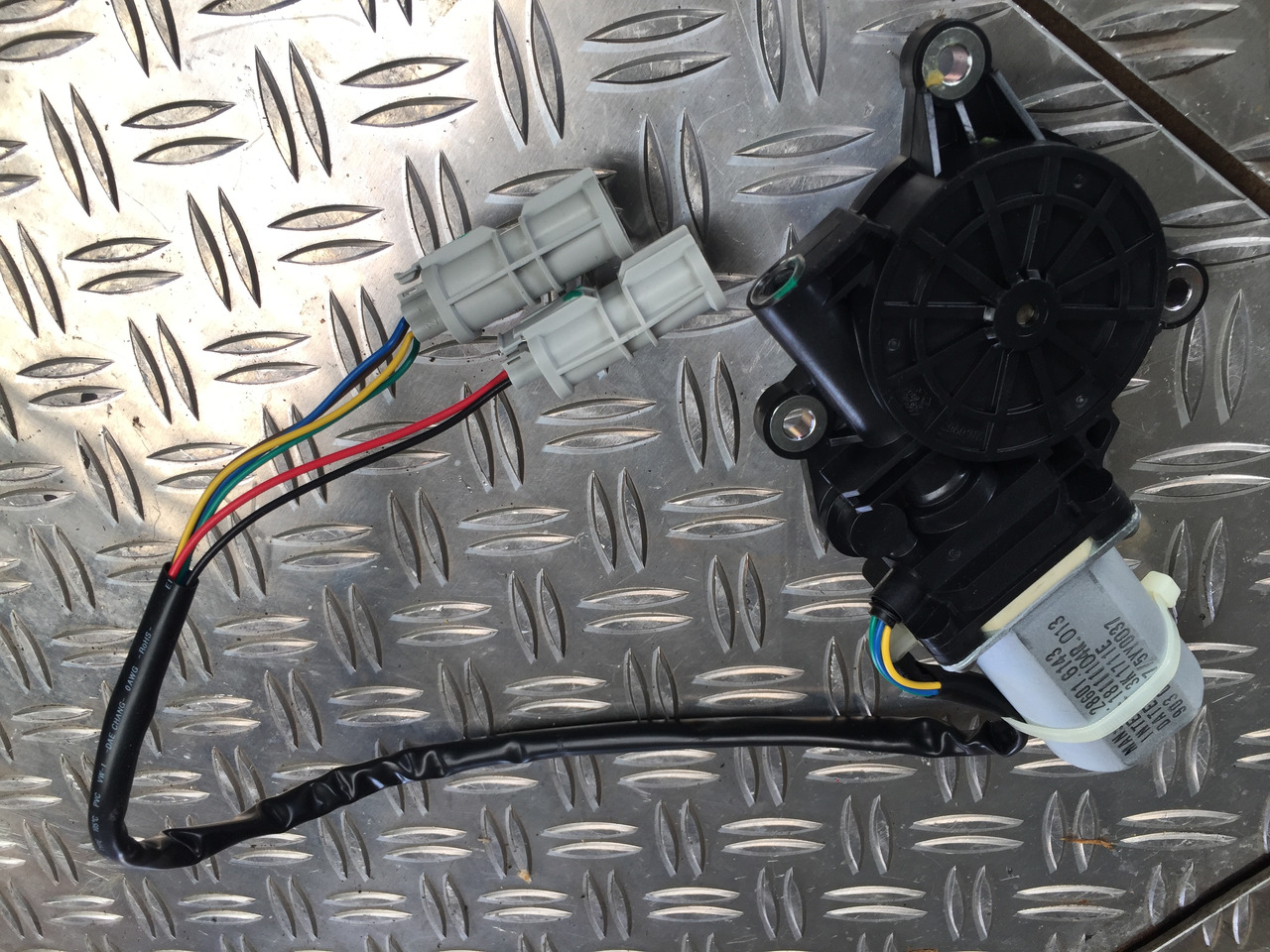 Neuwertiger MAN TGA Elektrischer Fensterheber Motor, Artikel - Nr. : 81.28601 - 6143 - Moteur de fenetre pour Camion: photos 1 Neuwertiger MAN TGA Elektrischer Fensterheber Motor, Artikel - Nr. : 81.28601 - 6143 - Moteur de fenetre pour Camion: photos 1