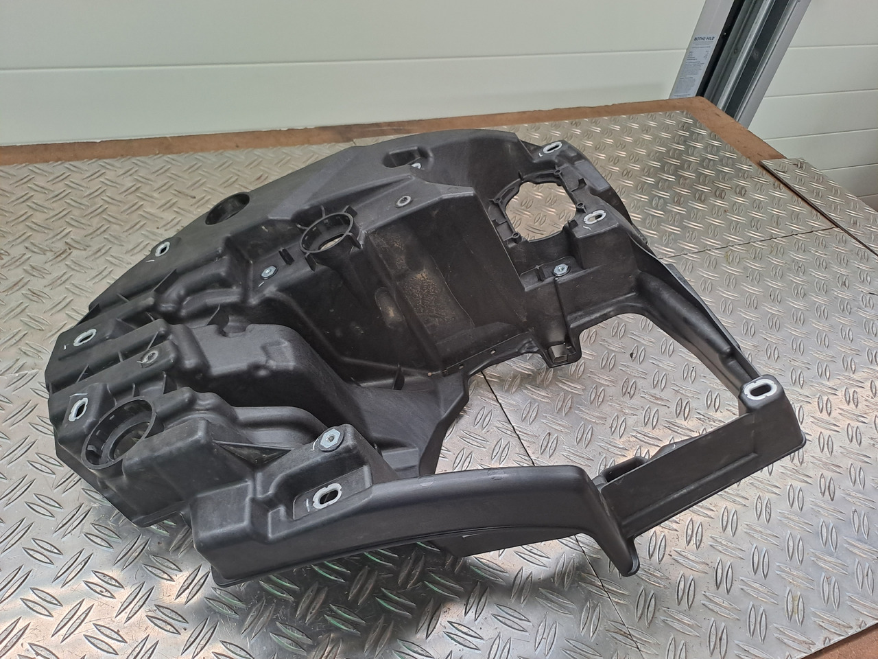 ---Neuwertiger Scheinwerfer und Träger MAN TG3 / TGS / TGX, Artikel - Nr. : 81.25101 - 6738 - Feu avant pour Camion: photos 5 ---Neuwertiger Scheinwerfer und Träger MAN TG3 / TGS / TGX, Artikel - Nr. : 81.25101 - 6738 - Feu avant pour Camion: photos 5