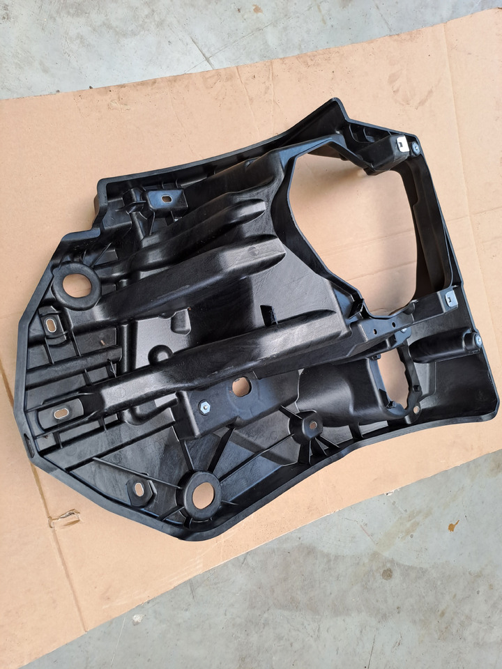 Neuwertiger Träger für Scheinwerfer MAN TG3 rechts, Artikel - Nr. : 81.41610 - 5838 / 5837 - Feu avant pour Camion: photos 1 Neuwertiger Träger für Scheinwerfer MAN TG3 rechts, Artikel - Nr. : 81.41610 - 5838 / 5837 - Feu avant pour Camion: photos 1