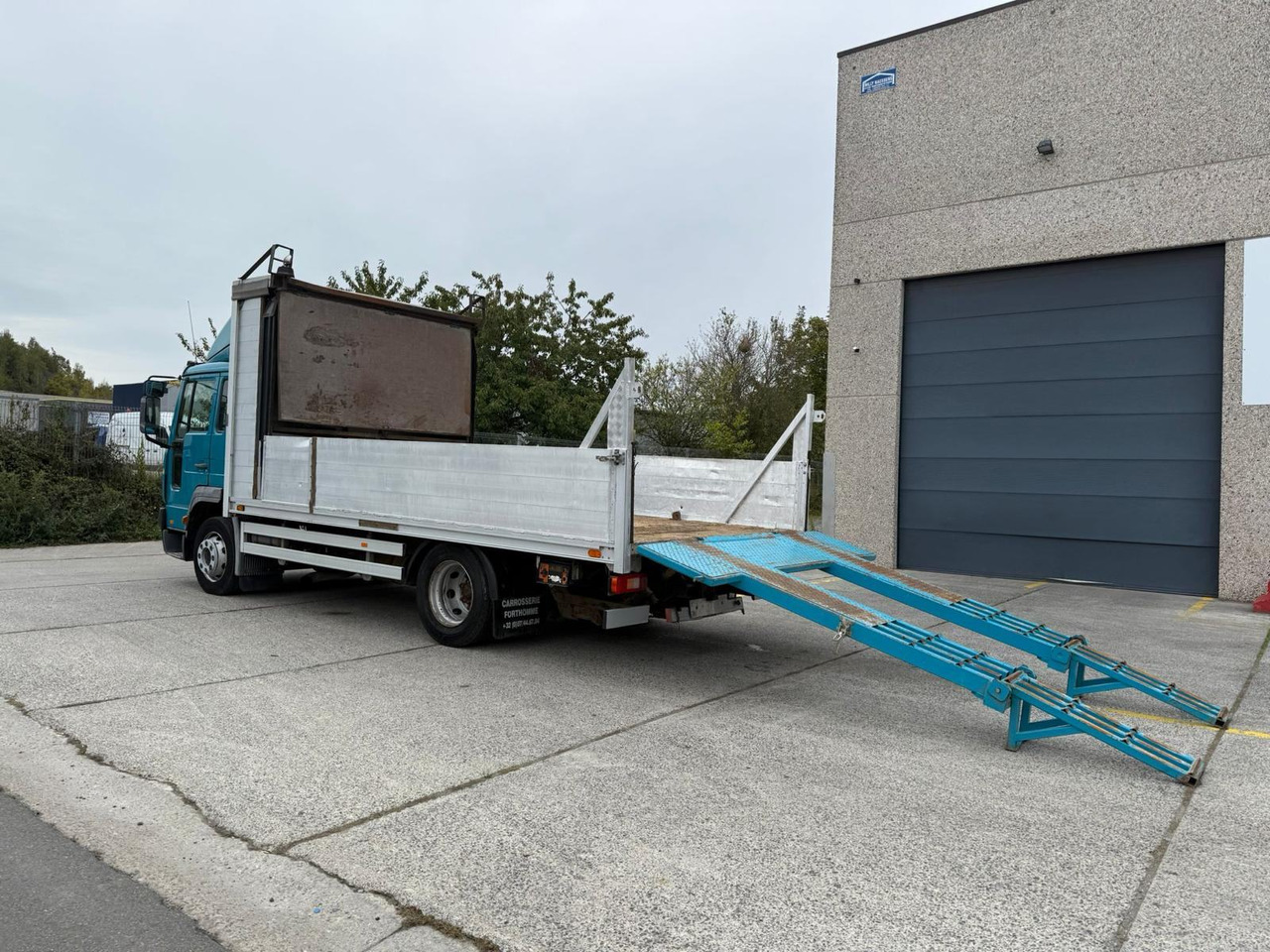 VOLVO FL 12 250, 2004 god. - Camion porte-voitures: photos 2 VOLVO FL 12 250, 2004 god. - Camion porte-voitures: photos 2