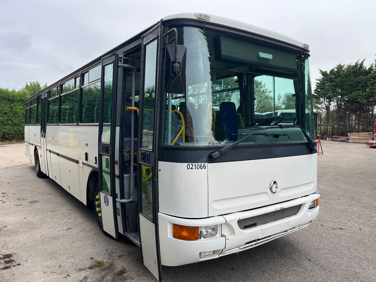 Irisbus Karosa Recreo. 3 piece in stock - Bus: photos 4 Irisbus Karosa Recreo. 3 piece in stock - Bus: photos 4