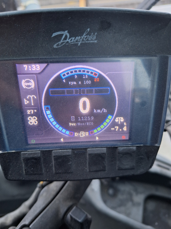 KALMAR DCG 90 45 ES5 - Chariot porte-conteneur: photos 4 KALMAR DCG 90 45 ES5 - Chariot porte-conteneur: photos 4