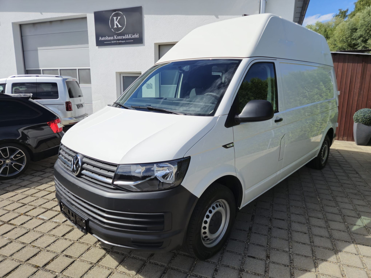 Volkswagen T6 Transporter Benzin Hochdach LR Standheizung - Fourgonnette: photos 1 Volkswagen T6 Transporter Benzin Hochdach LR Standheizung - Fourgonnette: photos 1