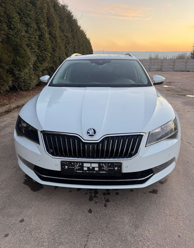 Skoda Superb 2.0 TSI 4x4 DSG SportLine - Voiture break: photos 2 Skoda Superb 2.0 TSI 4x4 DSG SportLine - Voiture break: photos 2