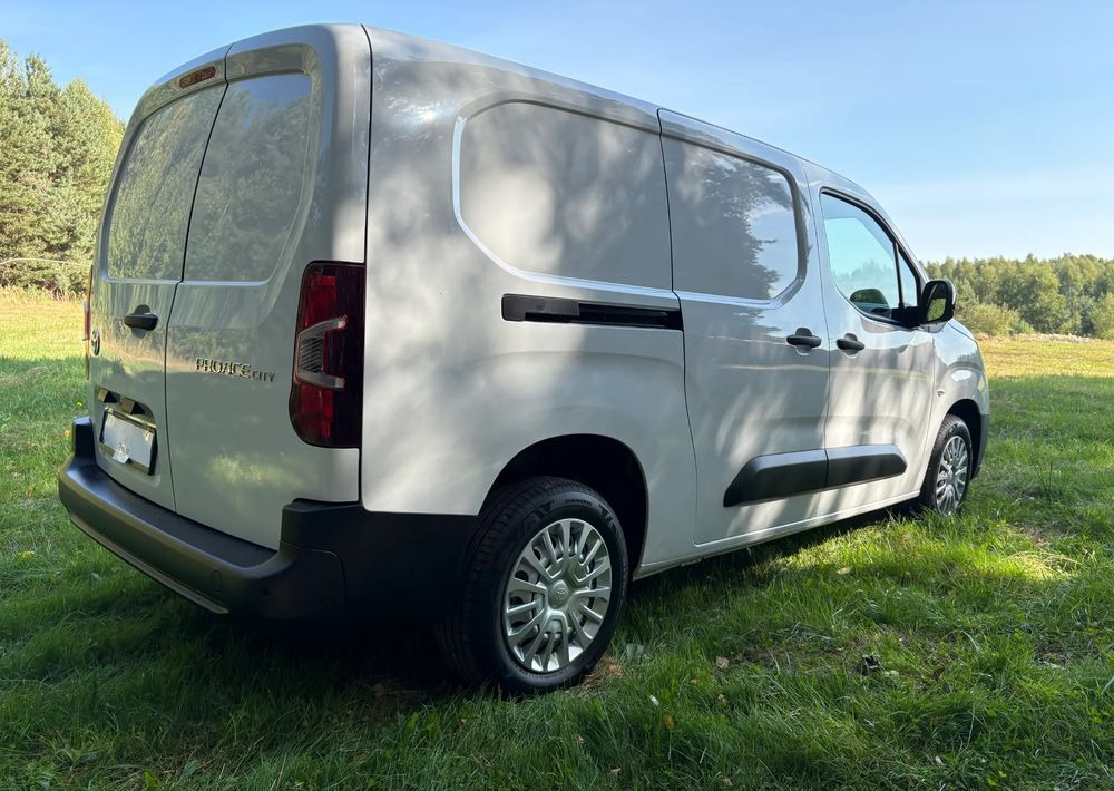 Toyota Proace City Verso 1.5 D-4D Combi - Fourgonnette: photos 5 Toyota Proace City Verso 1.5 D-4D Combi - Fourgonnette: photos 5