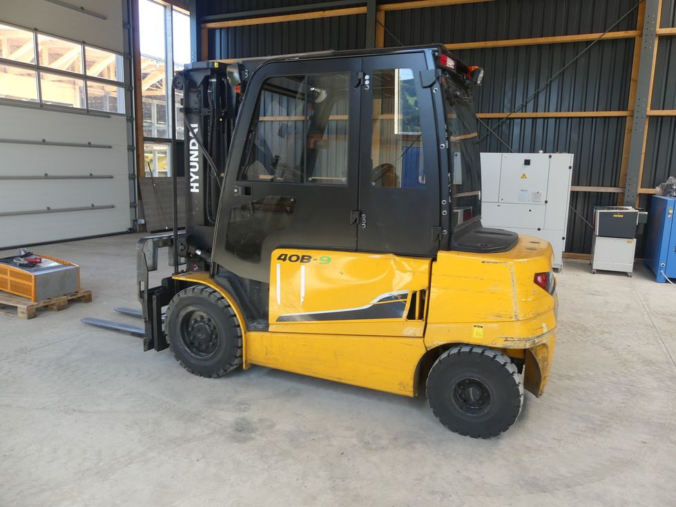 Matériel de manutention HYUNDAI 40B-9: photos 8