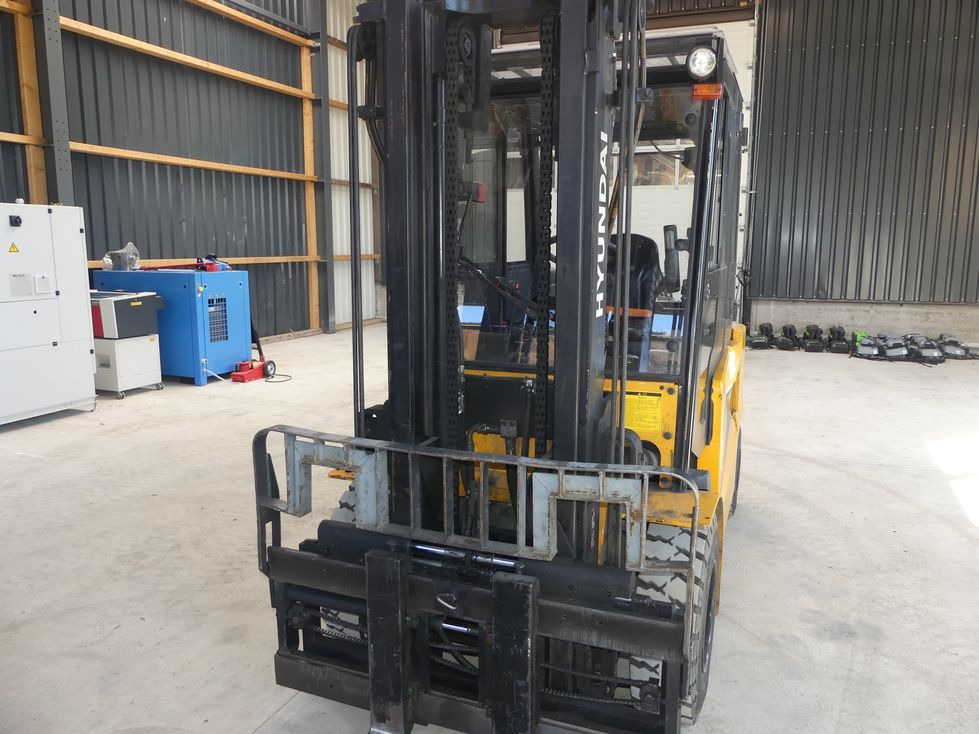 Matériel de manutention HYUNDAI 40B-9: photos 38