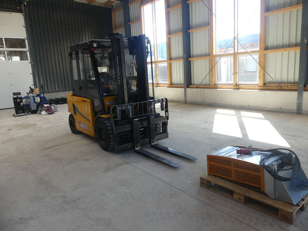 Matériel de manutention HYUNDAI 40B-9: photos 30