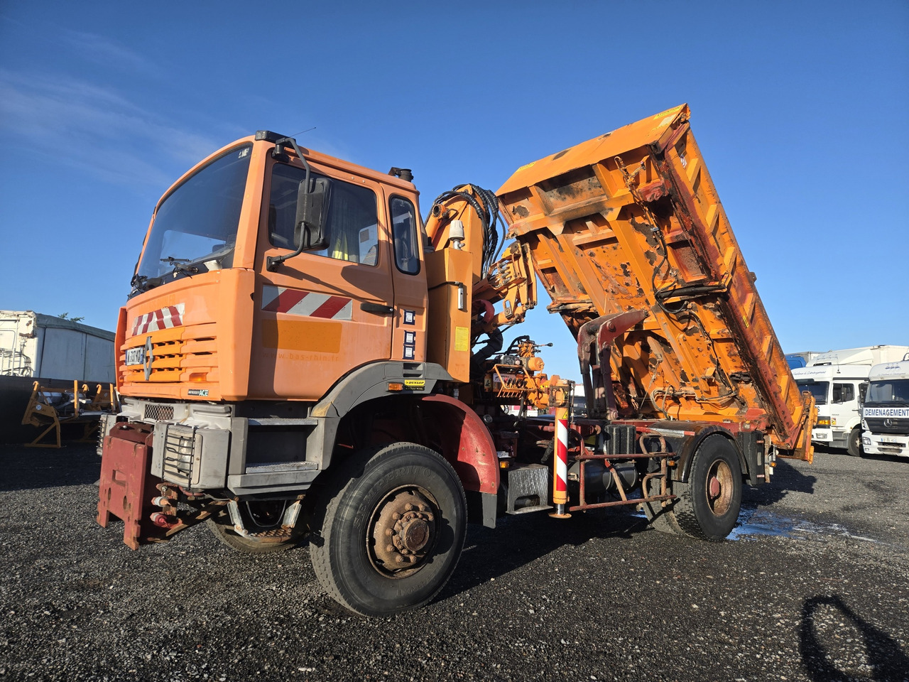 Renault G300 / 4x4 - Camion benne, Camion grue: photos 1 Renault G300 / 4x4 - Camion benne, Camion grue: photos 1