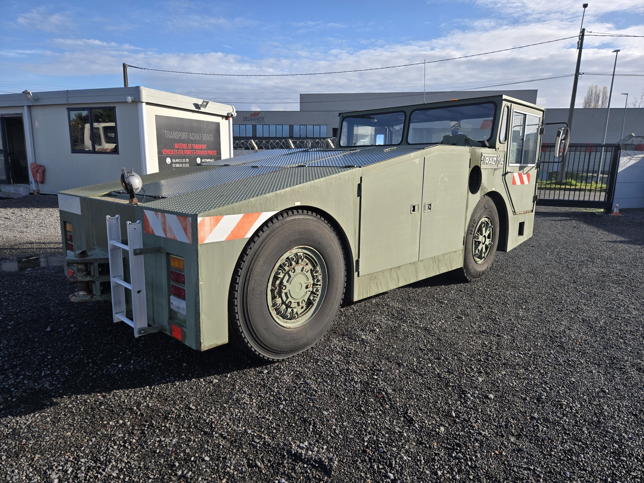 Tracma TD18000 - Tracteur d'avions: photos 4 Tracma TD18000 - Tracteur d'avions: photos 4