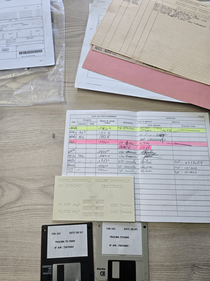 Tracma TD18000 - Tracteur d'avions: photos 5 Tracma TD18000 - Tracteur d'avions: photos 5