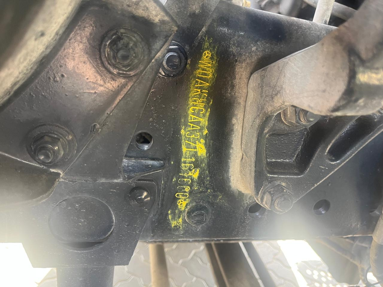 MERCEDES-BENZ 3332 - Tracteur routier: photos 2 MERCEDES-BENZ 3332 - Tracteur routier: photos 2