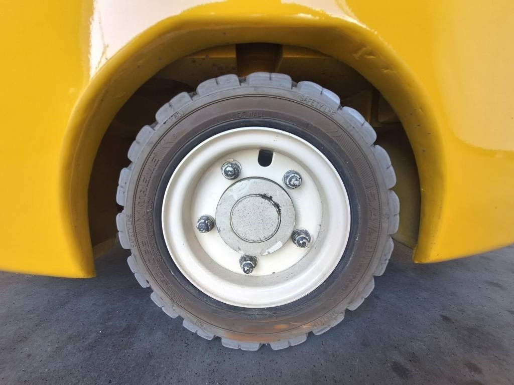 Chariot élévateur électrique Yale ERP 20 VT: photos 7 Chariot élévateur électrique Yale ERP 20 VT: photos 7