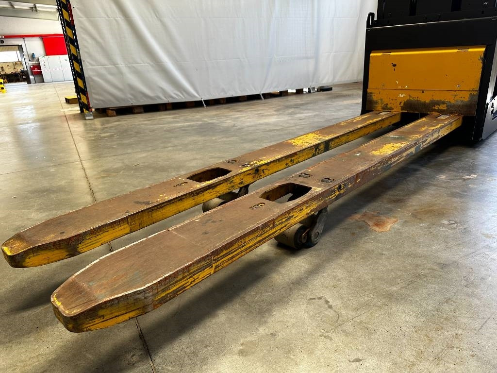 Yale MO20 - Préparateur de commandes: photos 4 Yale MO20 - Préparateur de commandes: photos 4