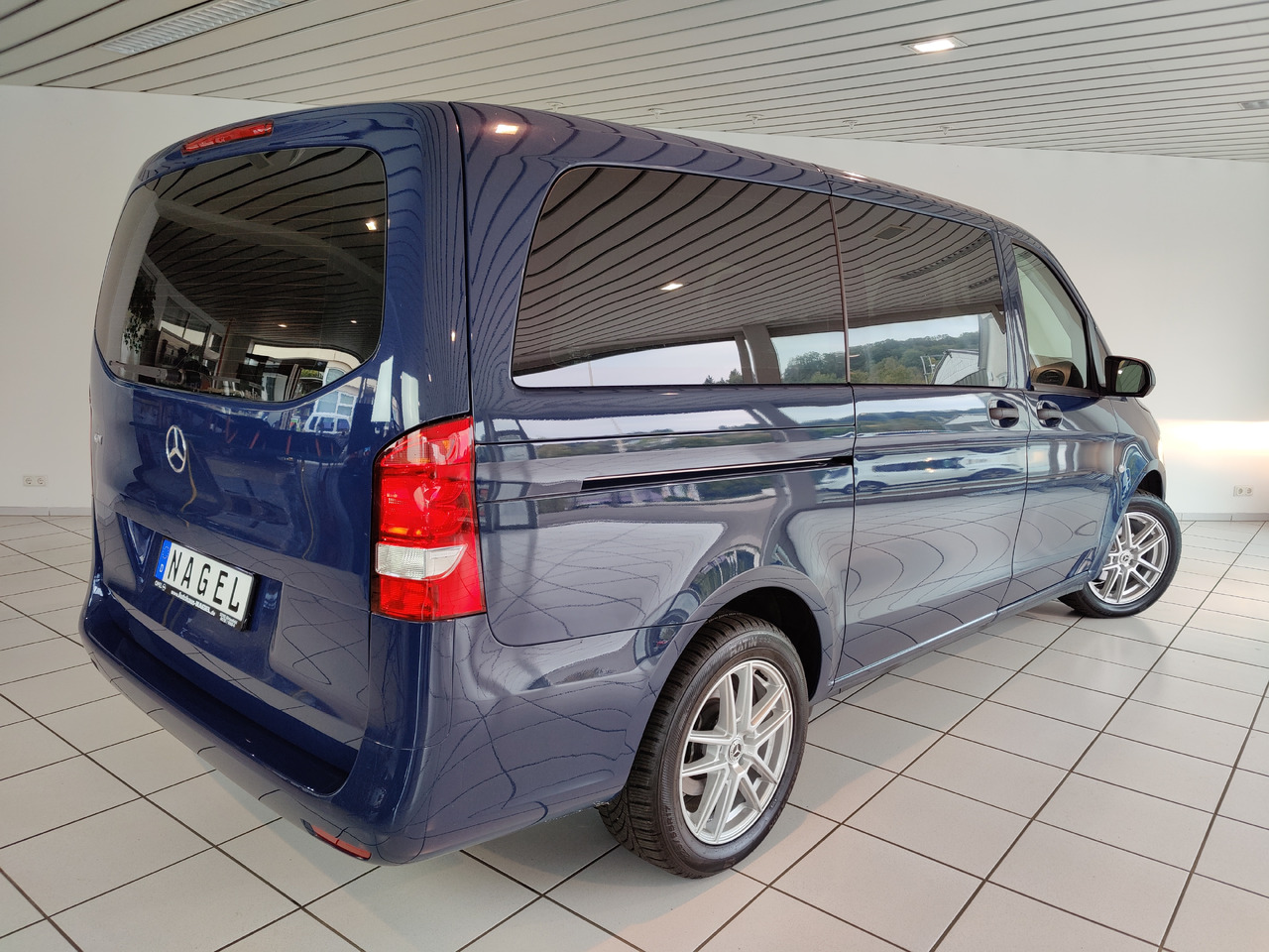 Mercedes-Benz Vito Tourer 114 CDI Pro lang 8-Sitzer Navi - Voiture break: photos 4 Mercedes-Benz Vito Tourer 114 CDI Pro lang 8-Sitzer Navi - Voiture break: photos 4