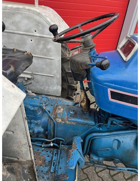 Ford 4610 2wd cabrio - Tracteur agricole: photos 2 Ford 4610 2wd cabrio - Tracteur agricole: photos 2