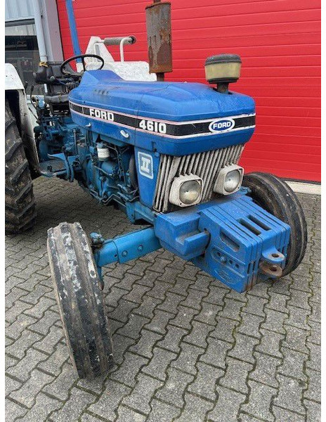 Ford 4610 2wd cabrio - Tracteur agricole: photos 5 Ford 4610 2wd cabrio - Tracteur agricole: photos 5