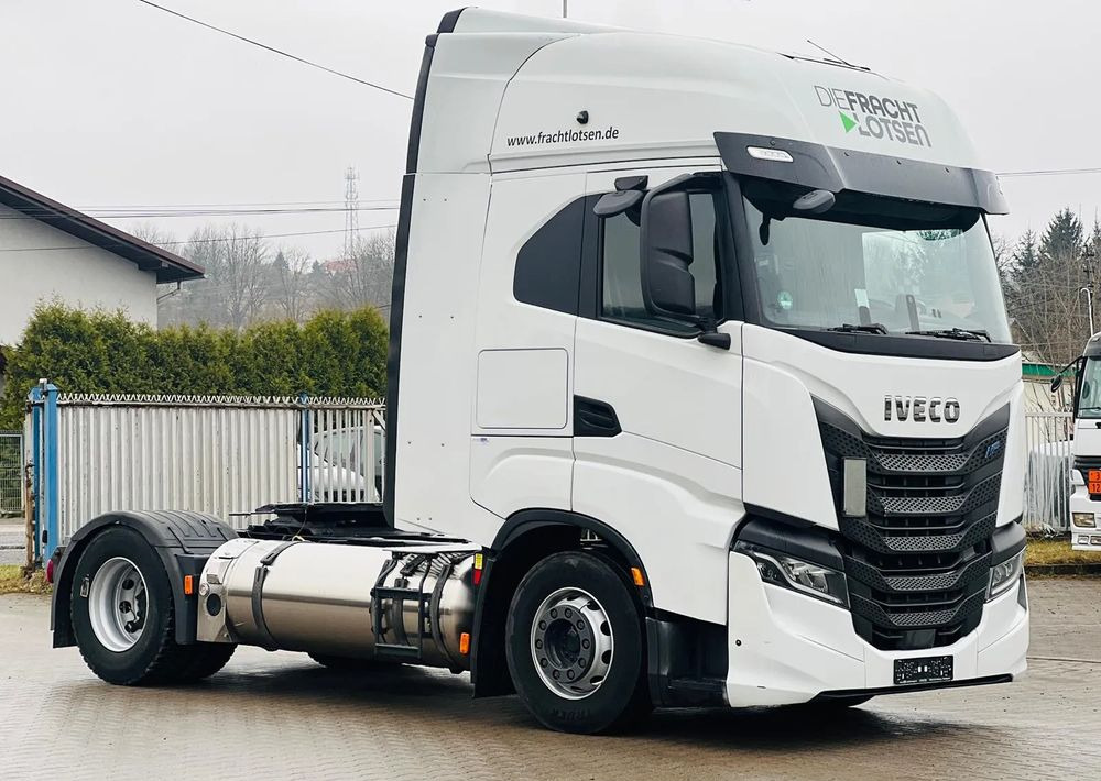 Iveco S-WAY 460 / RETARDER / - Tracteur routier: photos 1 Iveco S-WAY 460 / RETARDER / - Tracteur routier: photos 1