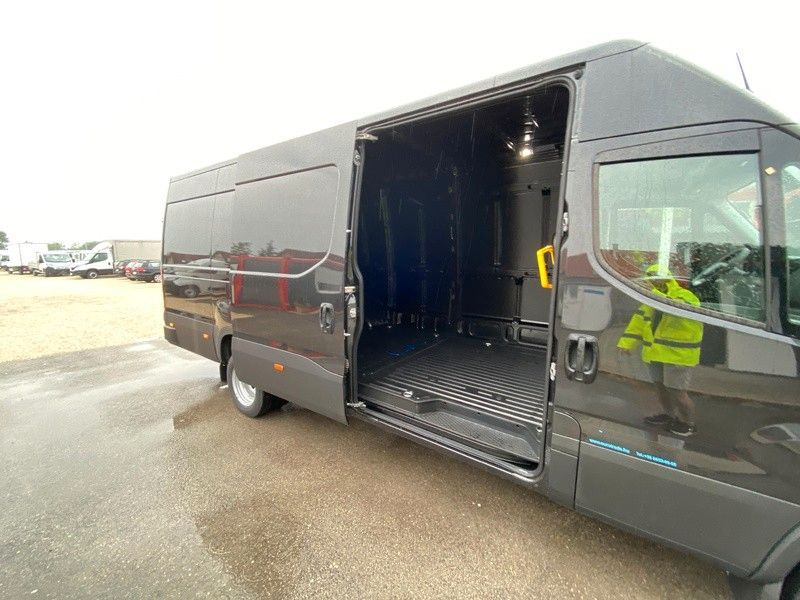 Fourgon utilitaire Iveco 35C18H: photos 14
