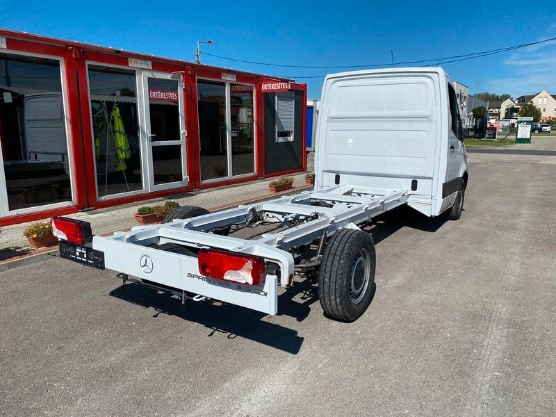 Mercedes-Benz Sprinter 319 Pritsche+Plane 3,5T Anhängelast - Véhicule utilitaire plateau baché: photos 4 Mercedes-Benz Sprinter 319 Pritsche+Plane 3,5T Anhängelast - Véhicule utilitaire plateau baché: photos 4