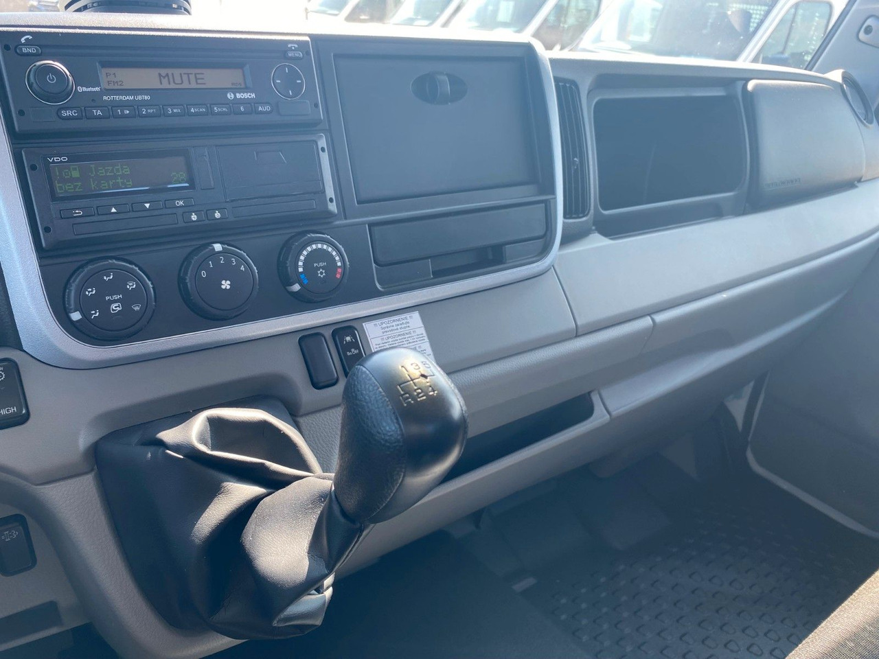 Fourgon plateau Mitsubishi FUSO CANTER 6C18 4WD PRITSCHE+PM 6522P KRAN: photos 22