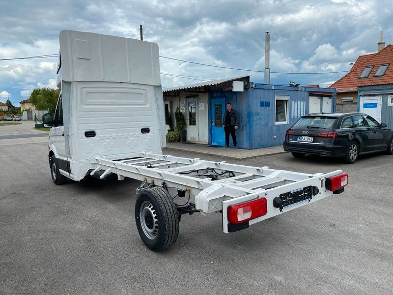 Volkswagen Crafter Pritsche Pritsche 35 lang FWD - Fourgon plateau: photos 3 Volkswagen Crafter Pritsche Pritsche 35 lang FWD - Fourgon plateau: photos 3