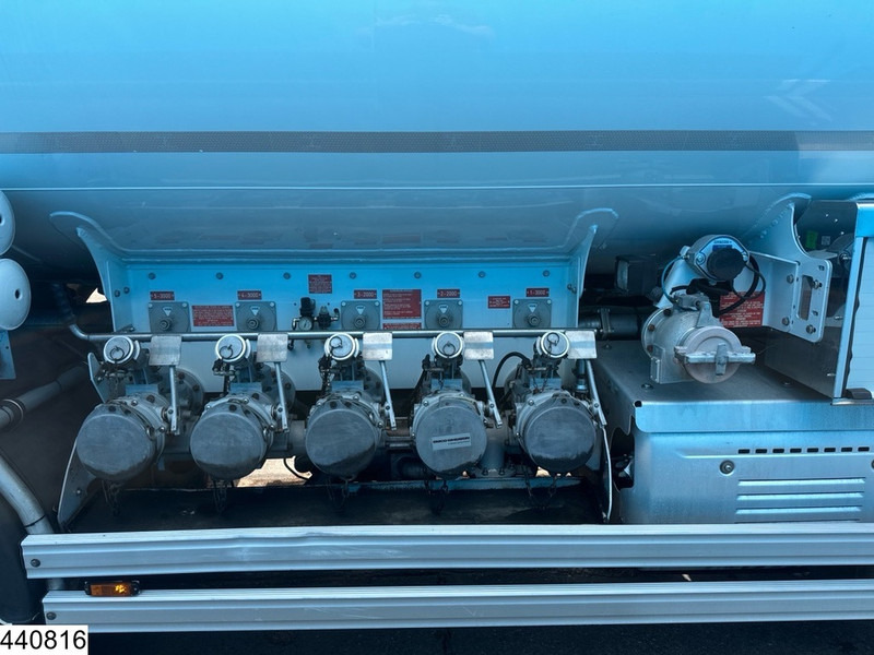 Camion citerne DAF LF 280 EURO 6, Manual, 13,390 litres, 5 Comp.: photos 12