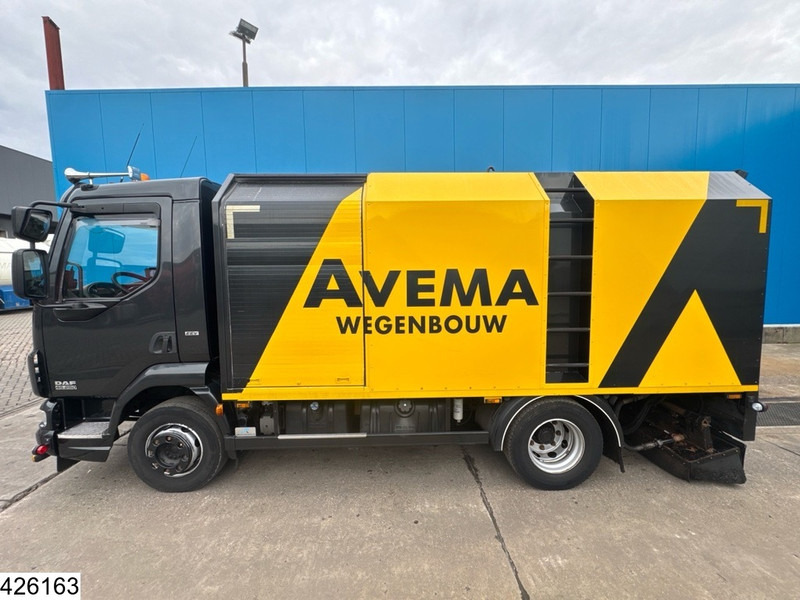 Camion citerne DAF LF45 250 EURO 5, Manual, Bitumen sprayer: photos 16 Camion citerne DAF LF45 250 EURO 5, Manual, Bitumen sprayer: photos 16