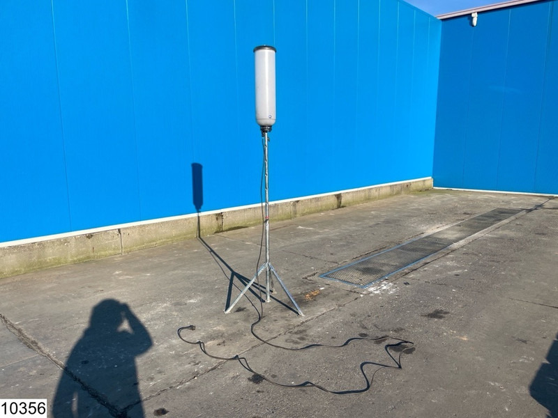 ELC Lumaphore LED, IP65, transport case - Engins de chantier: photos 2 ELC Lumaphore LED, IP65, transport case - Engins de chantier: photos 2