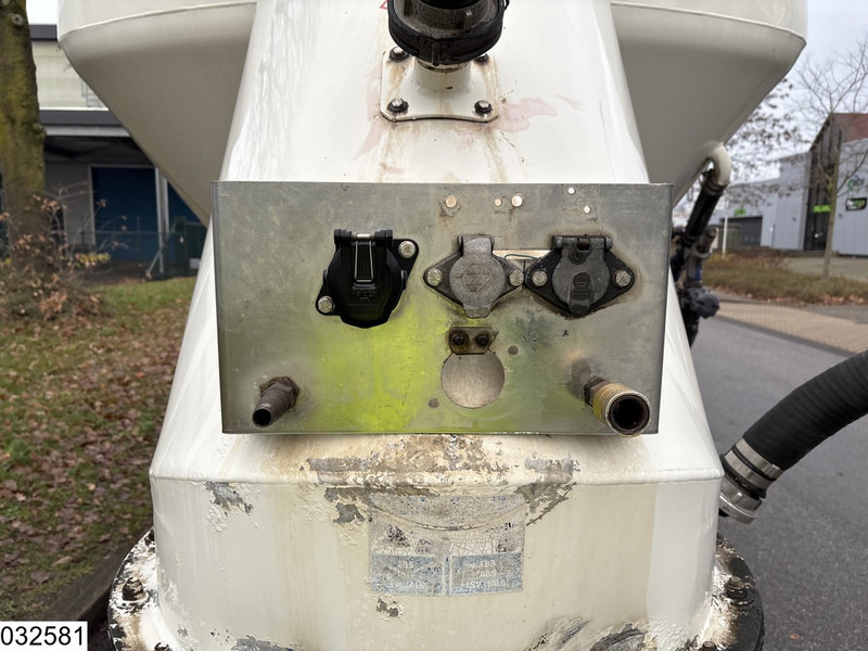 Semi-remorque citerne Feldbinder Silo 40.000 liter: photos 10 Semi-remorque citerne Feldbinder Silo 40.000 liter: photos 10