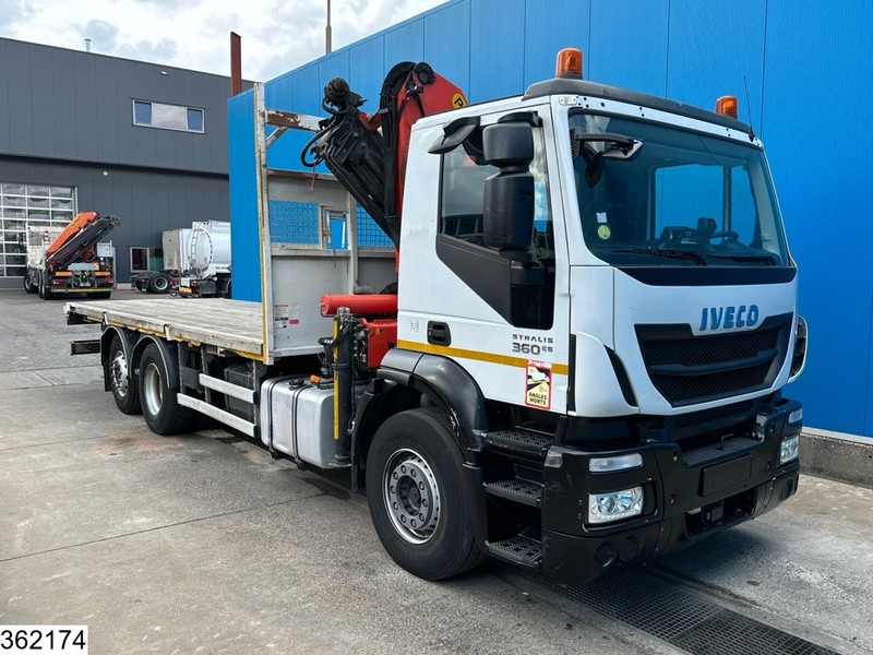 Iveco Stralis 360 6x2, EURO 6, Retarder, Palfinger, Remote, Steering - Camion plateau, Camion grue: photos 3 Iveco Stralis 360 6x2, EURO 6, Retarder, Palfinger, Remote, Steering - Camion plateau, Camion grue: photos 3