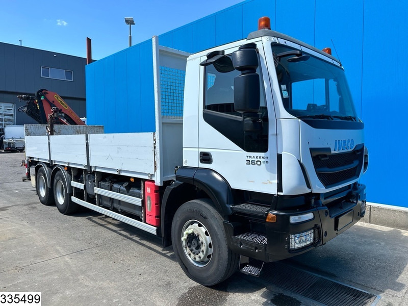 Iveco Trakker 360 6X4, EURO 6, Steel suspension, Palfinger - Camion plateau, Camion grue: photos 3 Iveco Trakker 360 6X4, EURO 6, Steel suspension, Palfinger - Camion plateau, Camion grue: photos 3