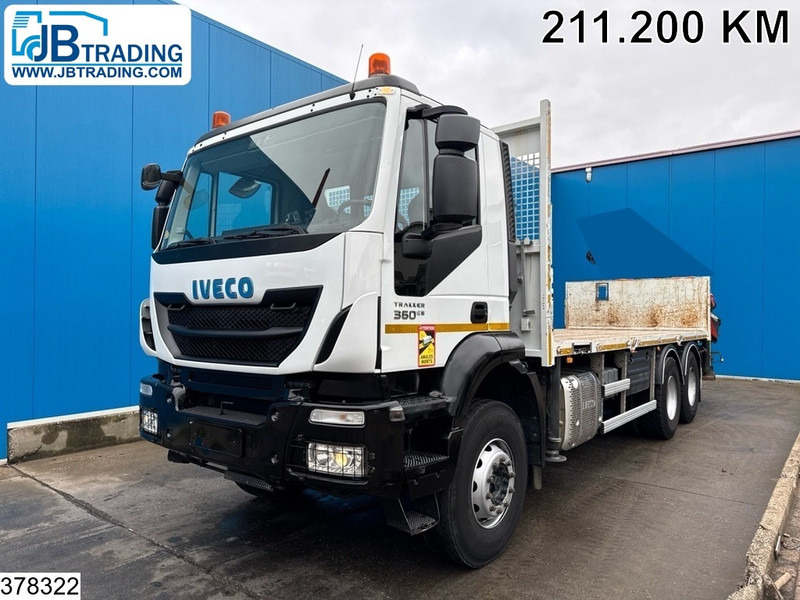 Iveco Trakker 360 6x4, EURO 6, Steelsuspension, Hub reduction - Camion plateau: photos 1 Iveco Trakker 360 6x4, EURO 6, Steelsuspension, Hub reduction - Camion plateau: photos 1