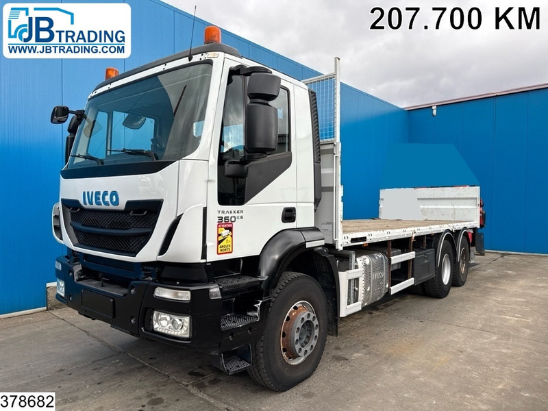 Iveco Trakker 360 6x4, EURO 6, Steelsuspension, Hub reduction - Camion plateau: photos 1 Iveco Trakker 360 6x4, EURO 6, Steelsuspension, Hub reduction - Camion plateau: photos 1